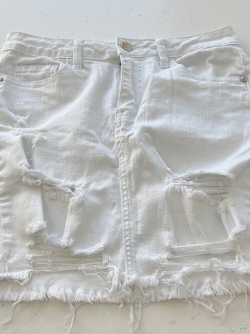 Fashion Nova Medium White Distressed Denim Jean Skirt